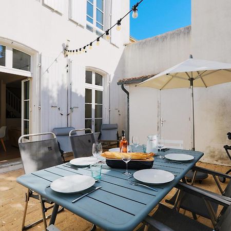 Duplex Joliment Decore Et Sa Cour Ensoleillee サン・マルタン・ド・レ エクステリア 写真