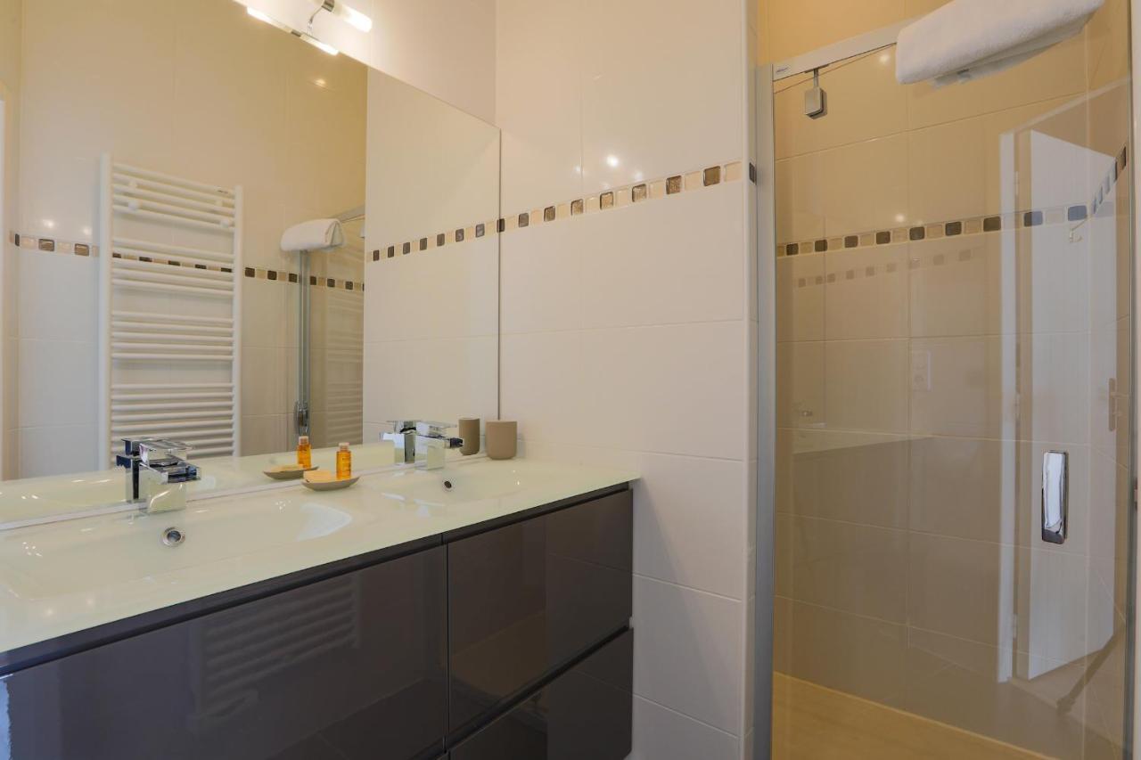 Duplex Joliment Decore Et Sa Cour Ensoleillee サン・マルタン・ド・レ エクステリア 写真